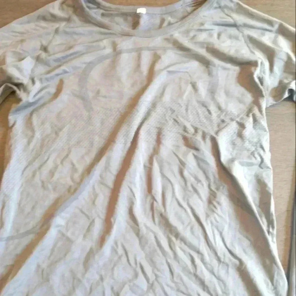Lululemon Swiftly Tech long sleeve NWOT - Picture 2 of 5